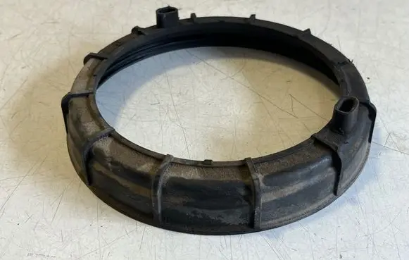 Opel Vivaro In tank fuel pump screw locking ring/nut 9633283880