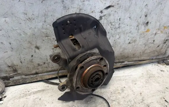 BMW 3 E46 Front wheel hub spindle knuckle