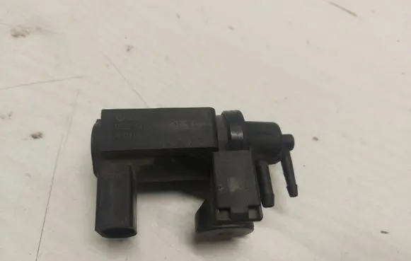 Audi Q7 4L Turbo solenoid valve 059906628B