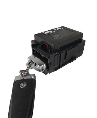 Volkswagen PASSAT B6 Ignition lock 3C0905843M