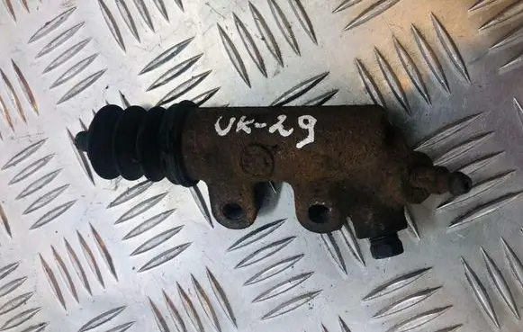 Clutch slave cylinder