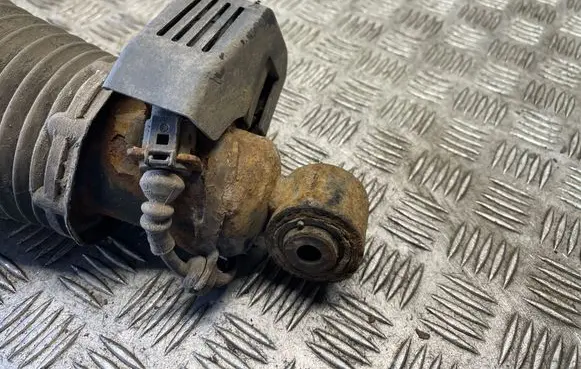Audi Q7 4L Shock absorber/damper/air suspension 7L8616019C