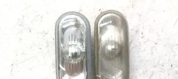 Front fender indicator light