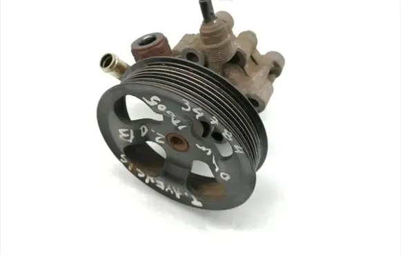 Toyota Avensis T250 Power steering pump