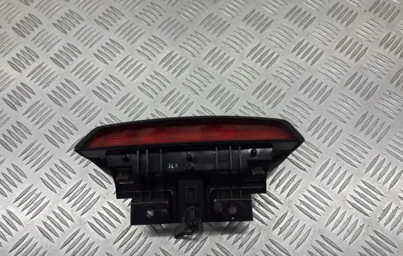 KIA Rio Third/center stoplight 24092-10440