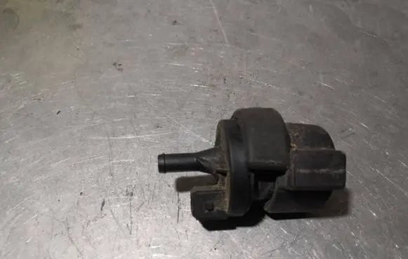 Audi A6 S6 C5 4B Fuel tank valve 0280142308 058133459