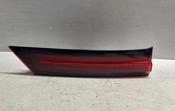 Volvo S90, V90 Tailgate rear/tail lights 31108931