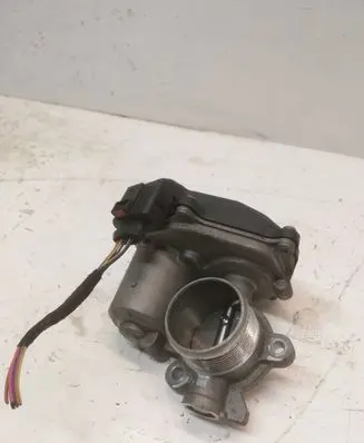 Audi A4 S4 B9 Throttle valve 04L131501B 03837