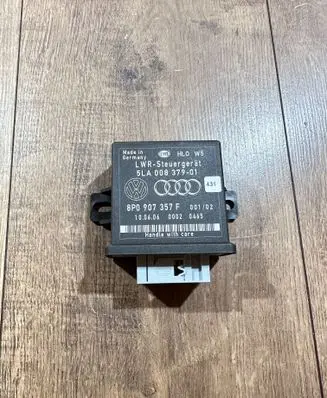 Audi Q7 4L Light module LCM 5LA00837901 8P0907357F