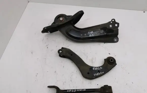Toyota C-HR I Rear upper control arm/wishbone