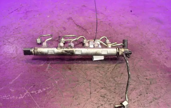 BMW 5 E60 E61 Fuel main line pipe
