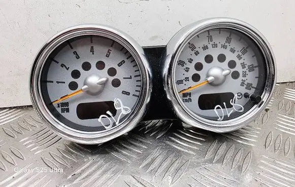 Mini One - Cooper Cabrio R52 Speedometer (instrument cluster) 62116966499 6966499