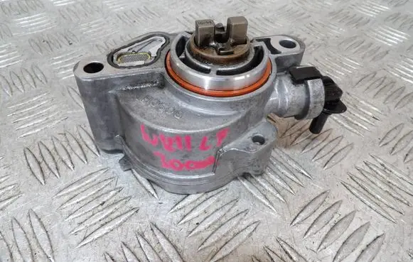 Jeep Grand Cherokee Oil pump 0210 1SS08 0C907
