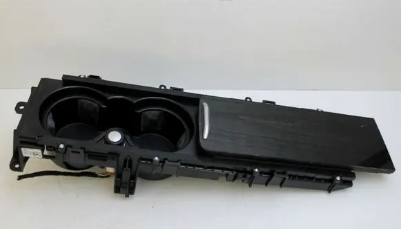 Cup holder front