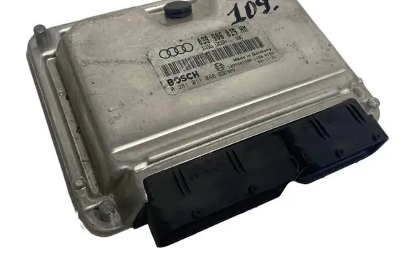 Audi A6 S6 C5 4B Engine control unit/module 038906019HM 0281011046 1039S01590