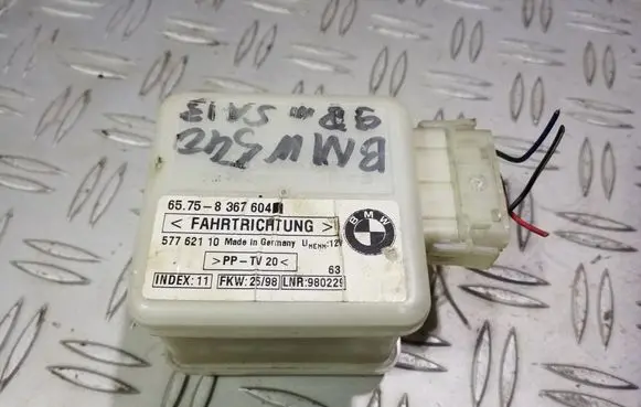 BMW 5 E39 Yaw turn rate sensor 65758367604 57762110