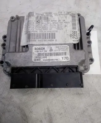 Alfa Romeo Giulietta Engine control unit/module 51901465 0281017784
