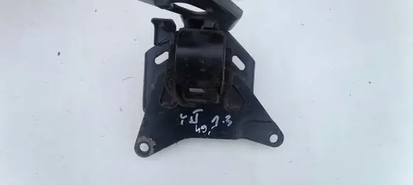 Toyota Yaris Gearbox mount