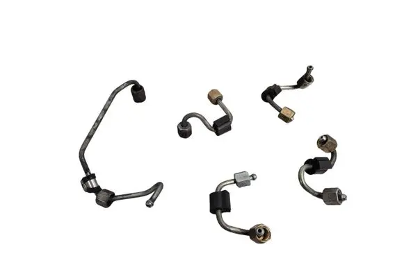 Fuel injector supply line/pipe