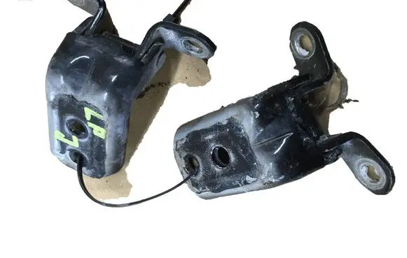 Nissan Juke I F15 Front door hinge set