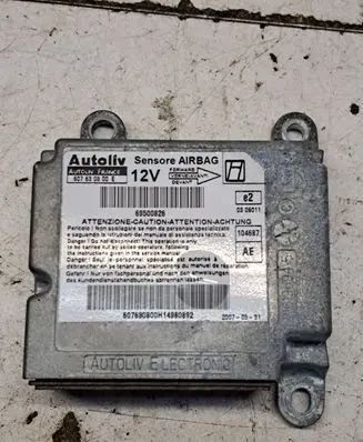 Iveco Daily 35.8 - 9 Airbag control unit/module 69500826 104687