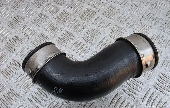 Intercooler hose/pipe