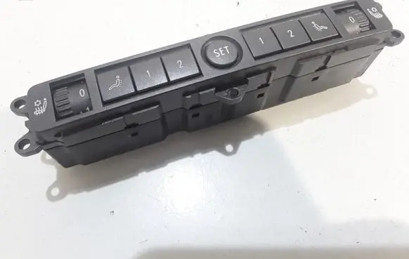 Volkswagen Phaeton Seat heating switch 3D0959770B