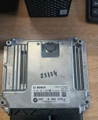 BMW 3 F30 F35 F31 Engine control unit/module 0281031299 8582279 170295141
