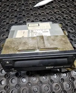 Navigation unit CD/DVD player