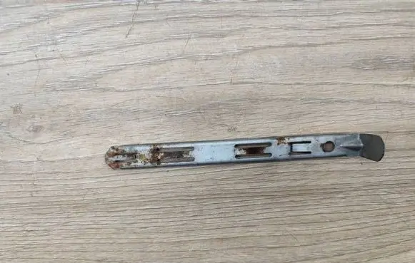 Volvo XC90 Headlight/headlamp mounting bracket 8637181
