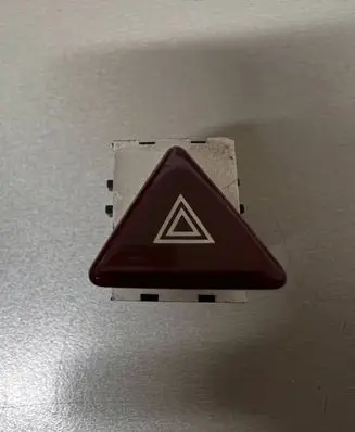 Volkswagen PASSAT B6 Hazard light switch 3C8953509