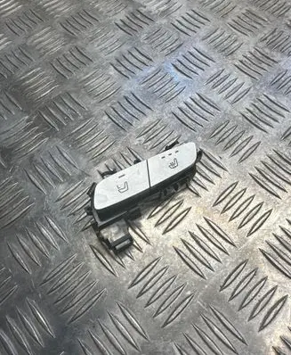 Mercedes-Benz E W238 Seat heating switch A2139051604 13425527 HW144300