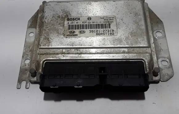 KIA Carens I Engine control unit/module 3912127310