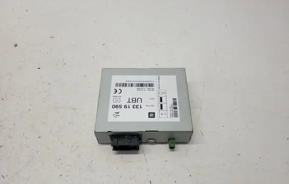 Opel Insignia A Antenna control unit 13319590 495121918