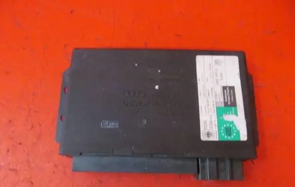 Audi TT Mk1 Comfort/convenience module 8N8962267