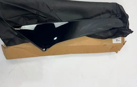 Mercedes-Benz GLE W167 Tailgate/trunk spoiler A1677901600