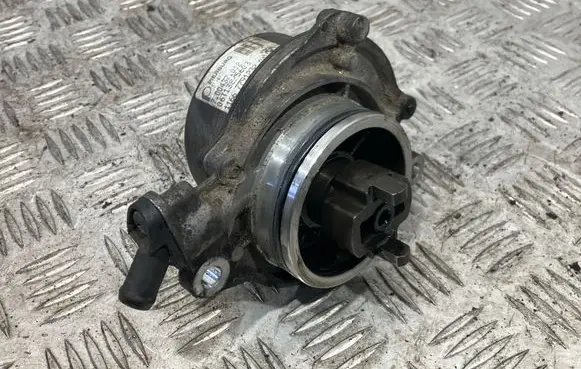 BMW 3 E90 E91 Vacuum pump 7791232 99477012