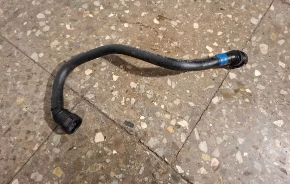 Volvo V60 Engine coolant pipe/hose 31338517