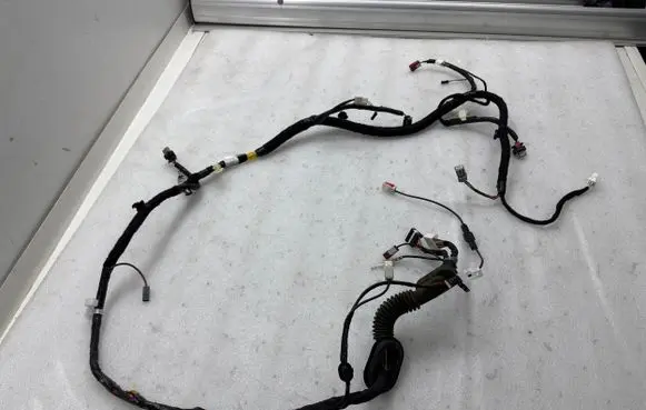 Tesla Model Y Tailgate/trunk wiring harness 148905502D P1489055
