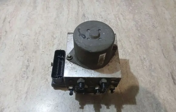 Audi A6 S6 C5 4B ABS Pump 8G912C405AA