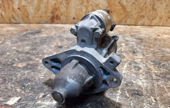 Toyota Yaris Starter motor 28100-0Q080