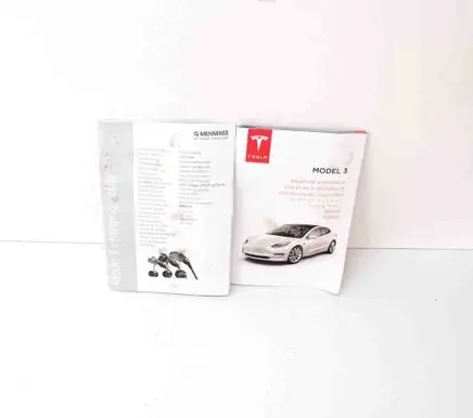 Tesla Model 3 User manual 112979000F