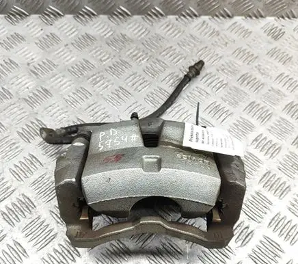 Toyota Camry VIII XV70 Front brake caliper 4773033381