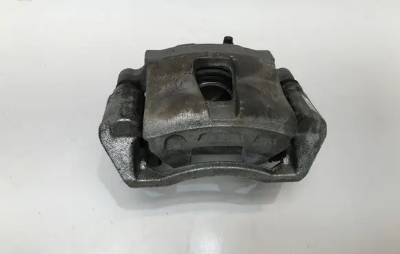 Hyundai Kona I Front brake caliper UK12B UK10B