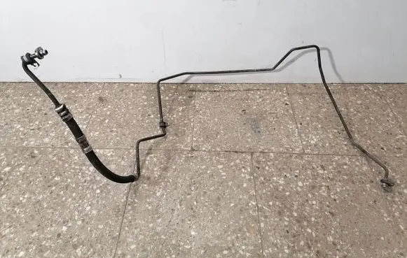 Volvo V70 Power steering hose/pipe/line 3092
