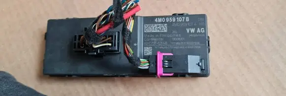 Audi A4 S4 B9 Tailgate/trunk control unit/module 4M0959107A 4M0959107B A2C73762518
