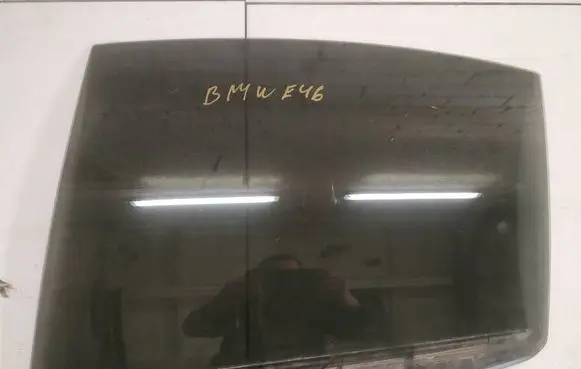 BMW 3 E46 Rear door window glass AS2