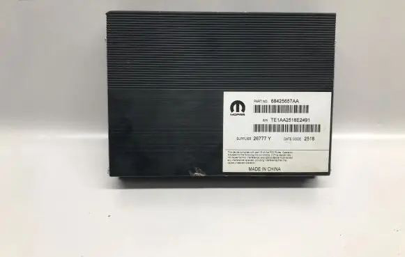 Dodge Challenger Sound amplifier 68425657AA
