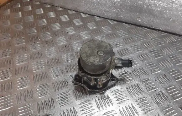 Renault Scenic II - Grand scenic II Vacuum pump 8200327149