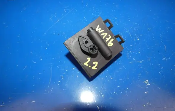 Mercedes-Benz A W176 Fuel tank cap lock A0008202306